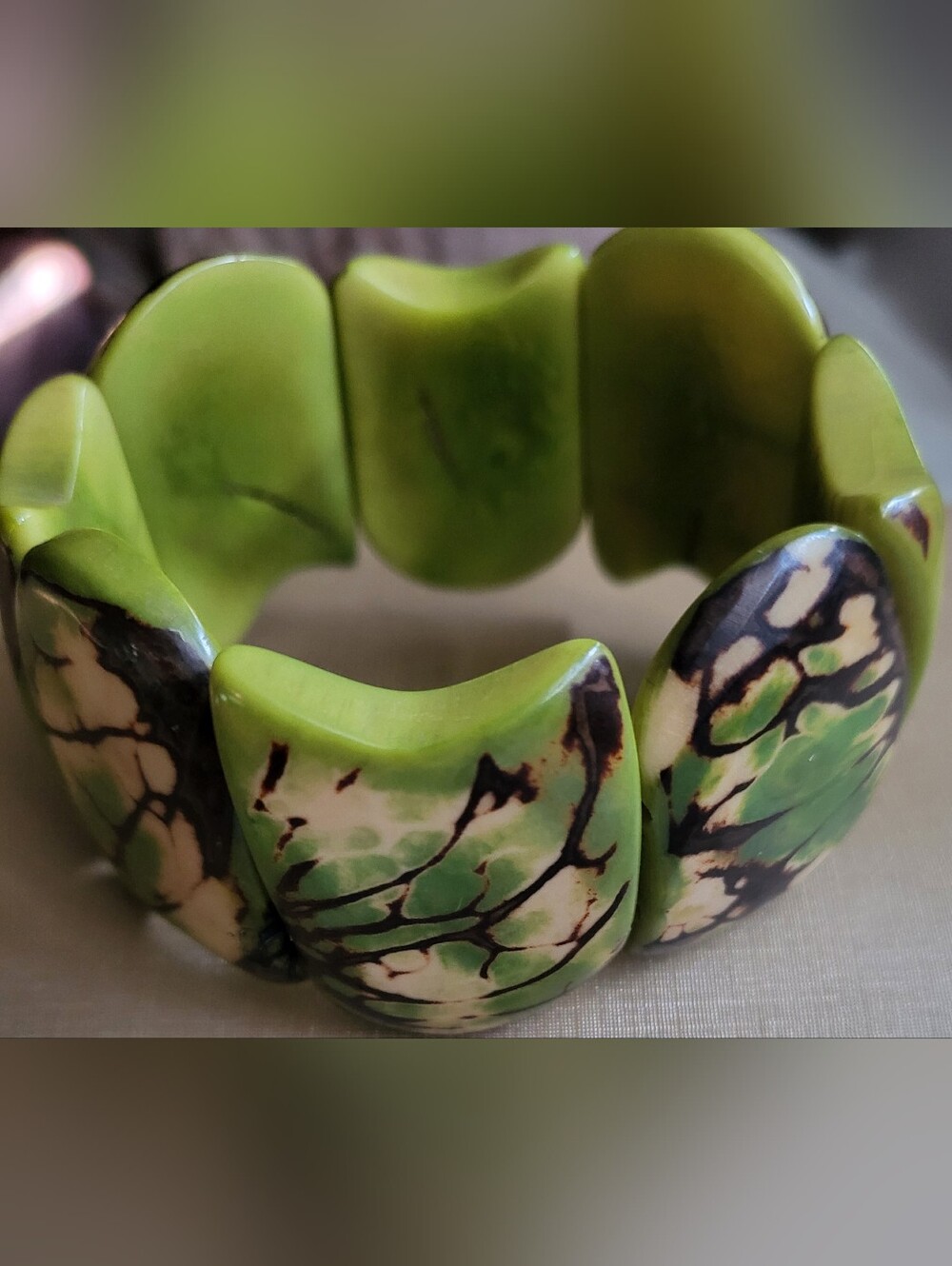 Stylish Afrocentric Beaded Hand-tied Stretched Bracelet Reptile Patterns